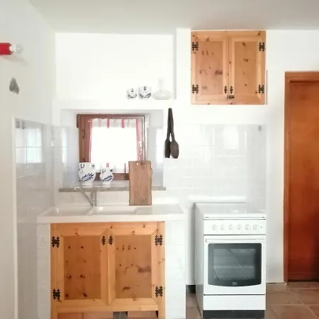 Iseolakerental - Di Elena *